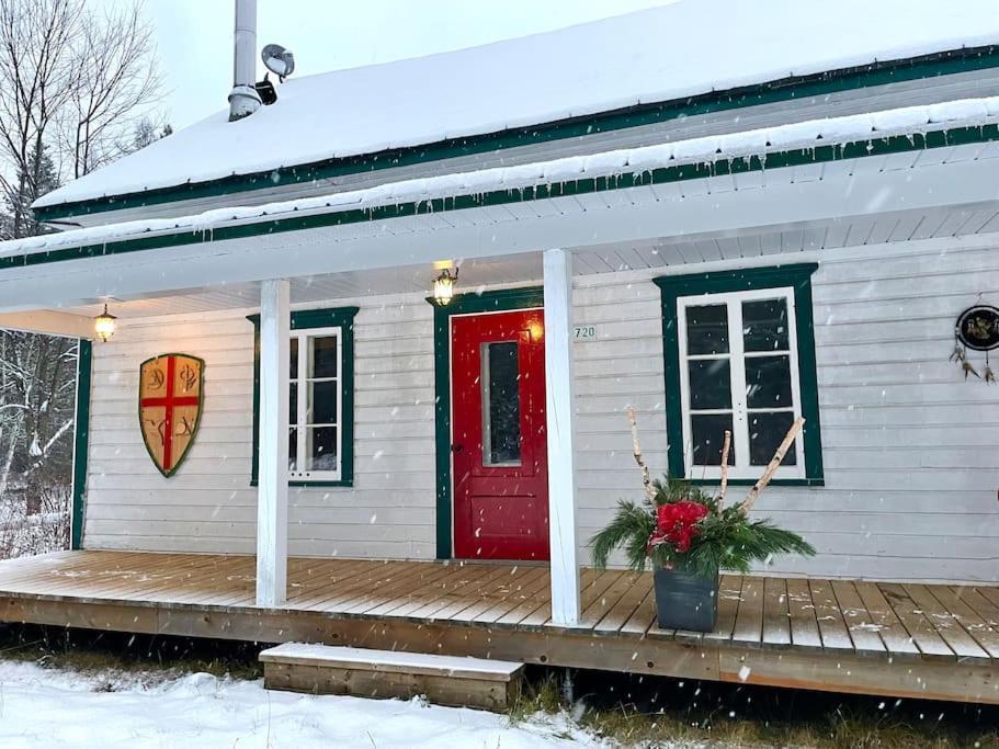 Chalets Nabu La Sacacomie - Riviere - Billard Saint-Alexis-des-Monts Exterior photo
