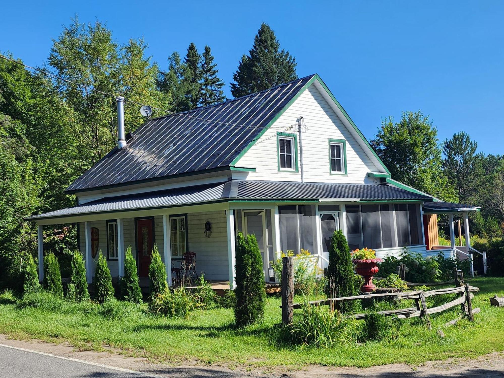 Chalets Nabu La Sacacomie - Riviere - Billard Saint-Alexis-des-Monts Exterior photo